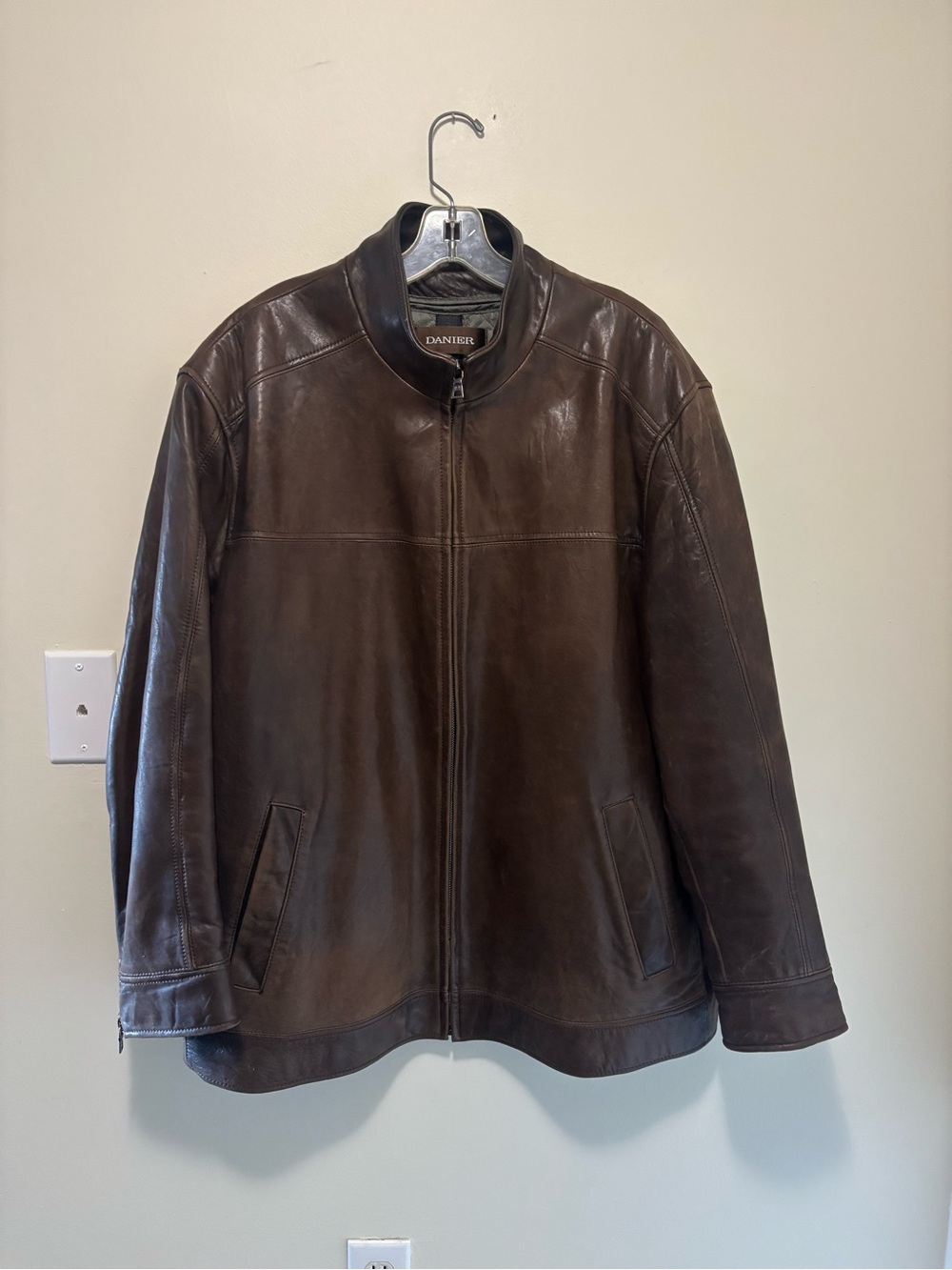 Danier Men's Brown Leather Jacket with Removable Liner Thinsulate Size 2XL
